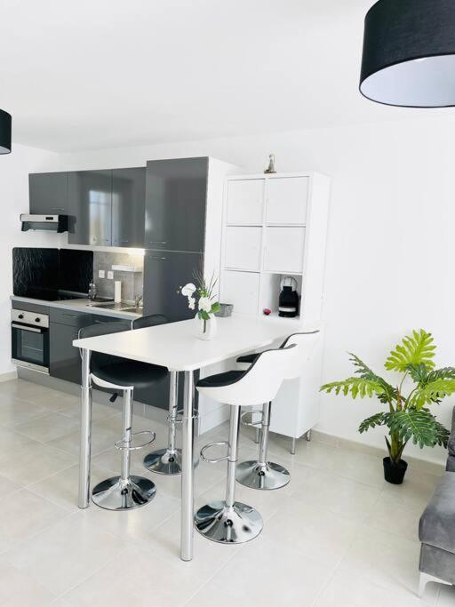 Maison 4 Personnes Avec Jacuzzi Marignane Esterno foto